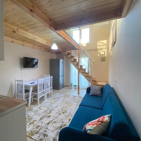 Jon's Duplex Apartment