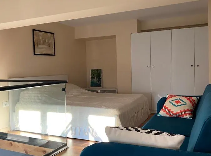 Jon's Duplex Apartmán