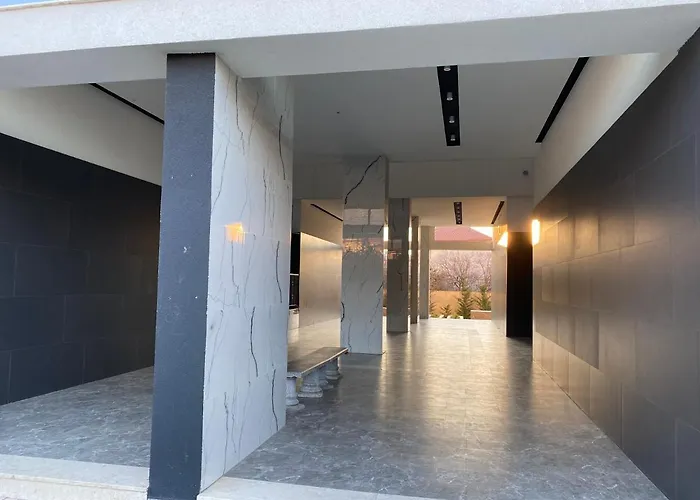 公寓 Jon's Duplex 地拉那