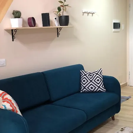 Apartamento Jon's Duplex Tirana
